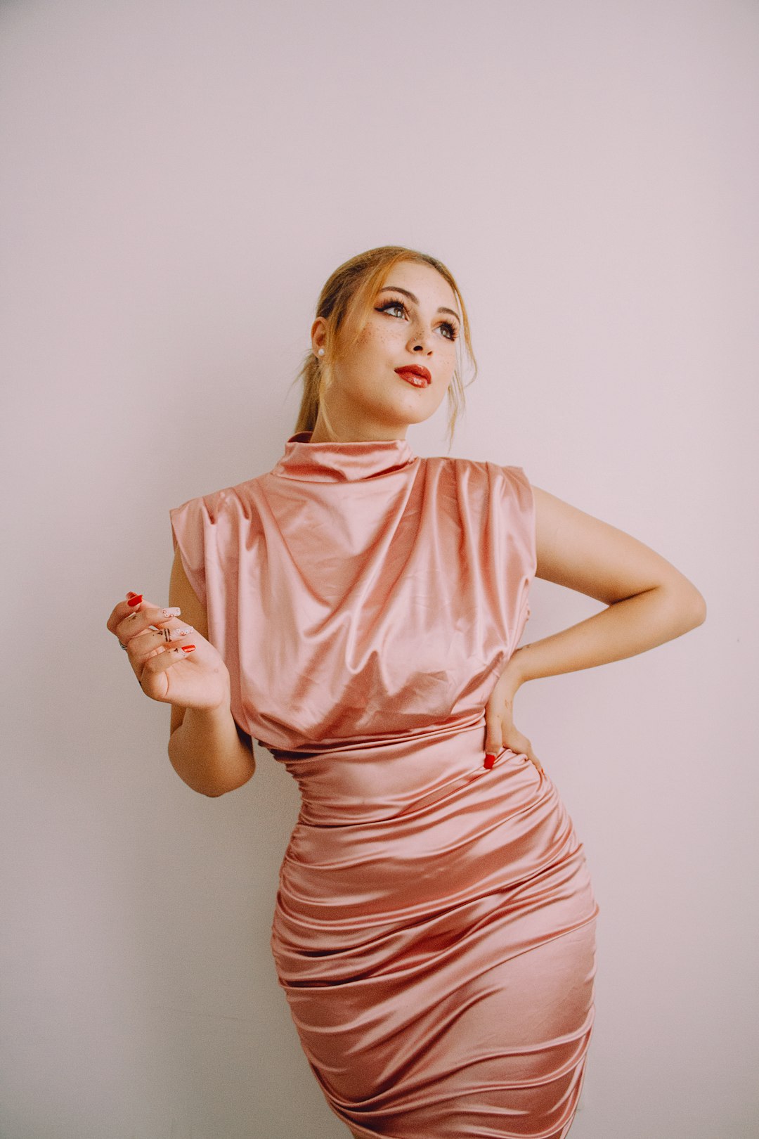 Fast Fashion vs. Sustainable Fashion